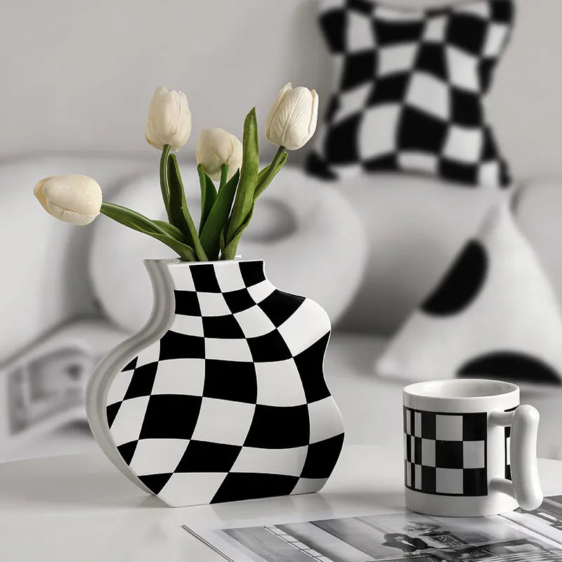 The Échecs Vase