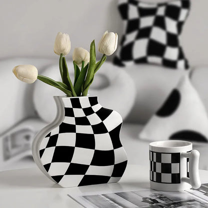 The Échecs Vase