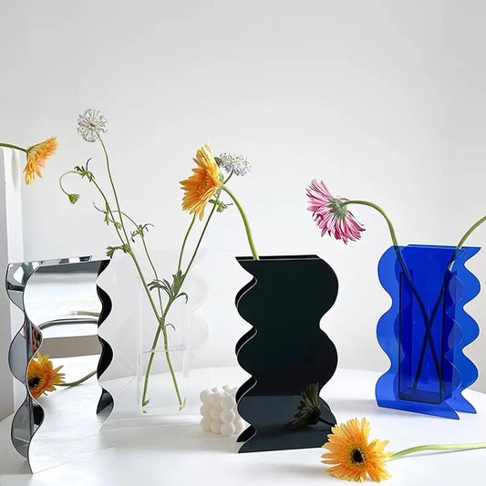 The Noir Wave Vase